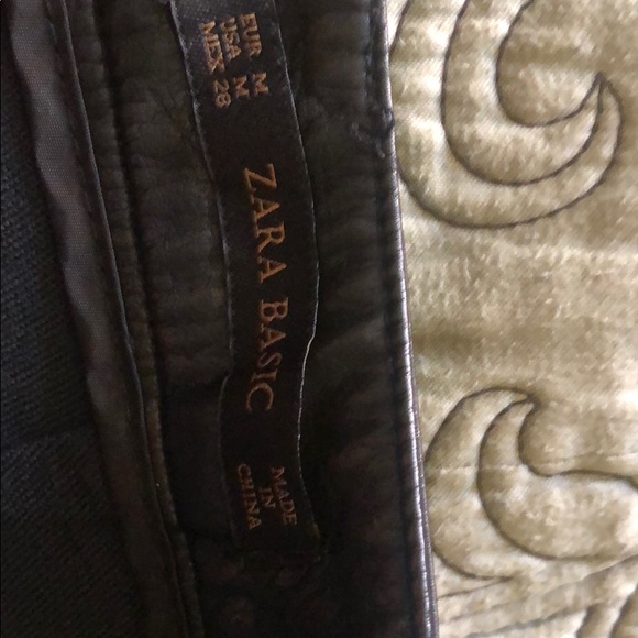 Zara basic leather skirt - Picture 3 of 3